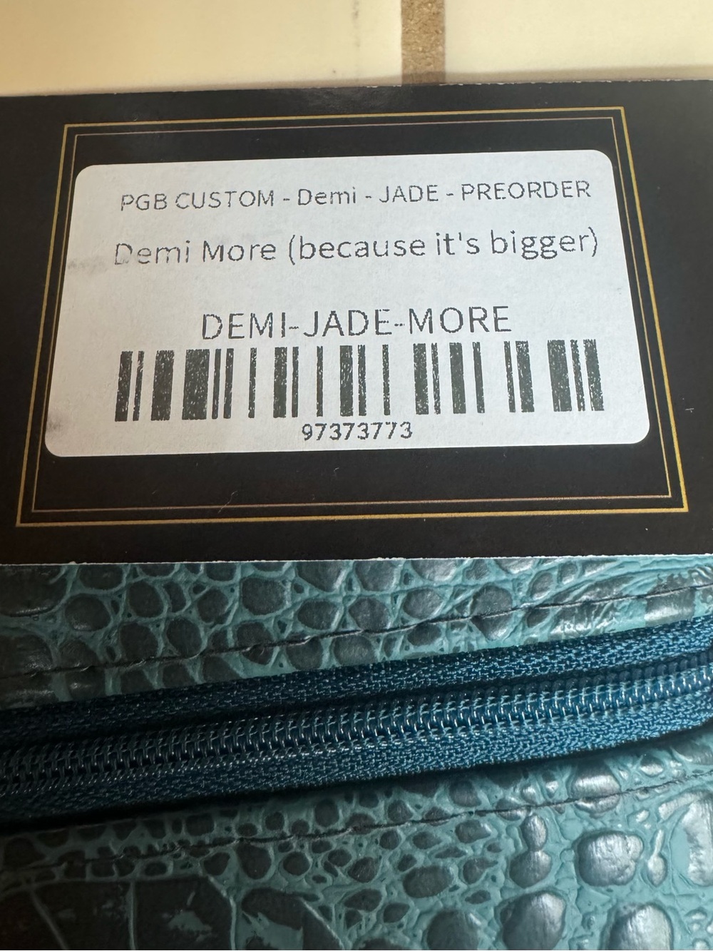 Makeup Junkie DemiMore Clutch Jade - Picture 4 of 7